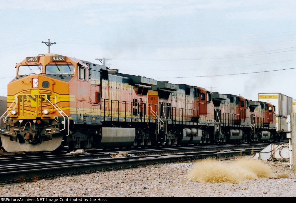 BNSF 5483 East